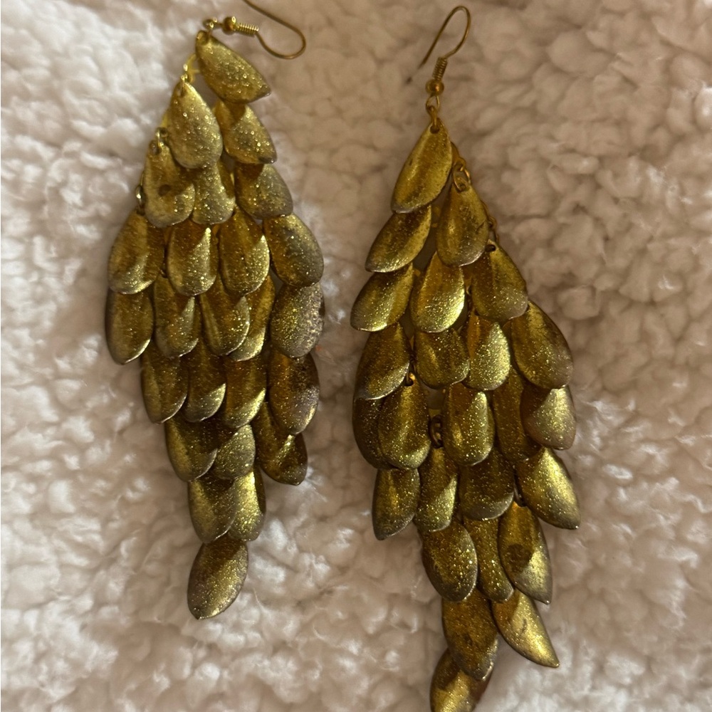 Vintage Elegant Gold Leaf Drop Earrings